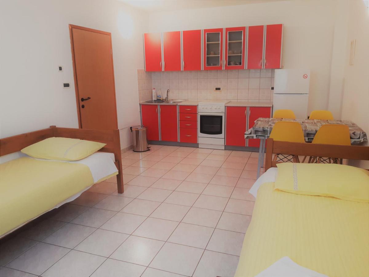Apartments Barbara Gregovica Пула Екстер'єр фото
