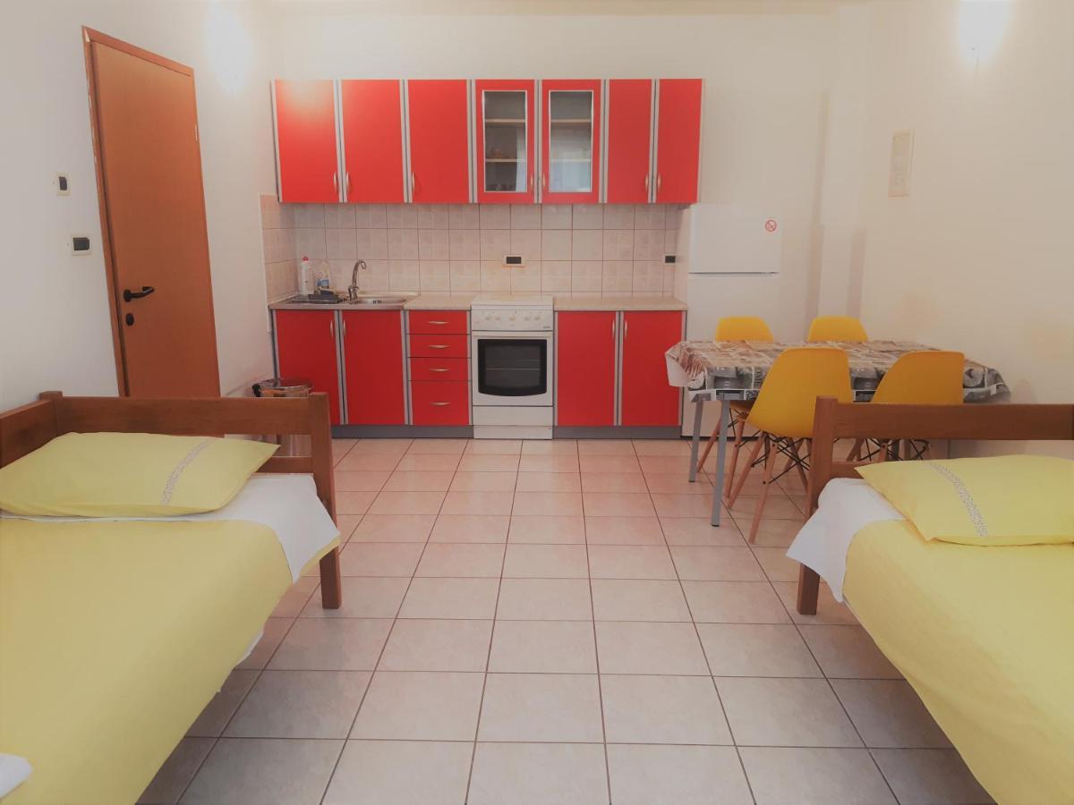 Apartments Barbara Gregovica Пула Екстер'єр фото