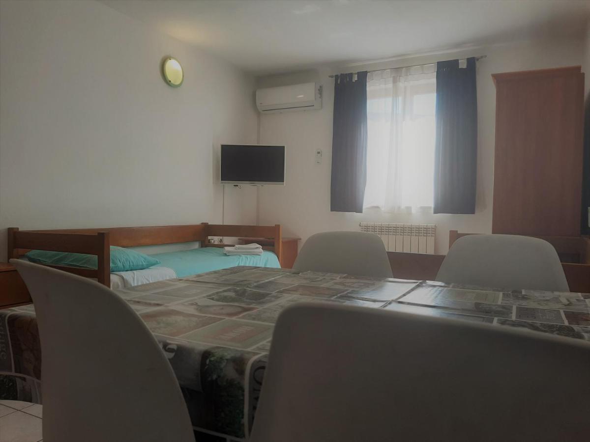 Apartments Barbara Gregovica Пула Екстер'єр фото