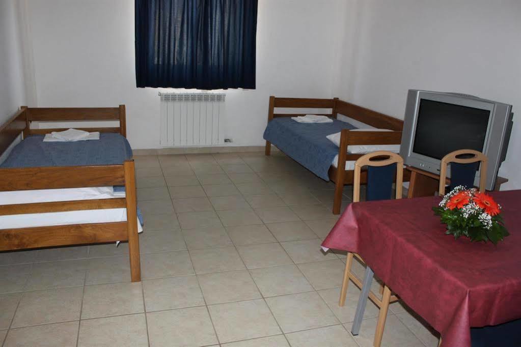 Apartments Barbara Gregovica Пула Екстер'єр фото